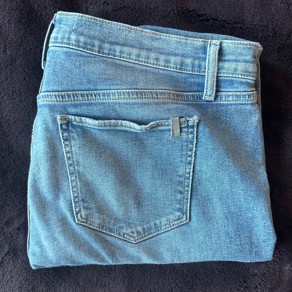 Joe’s Jeans Mid-Rise Cigarette Cut Crop Jeans - Picture 5 of 8